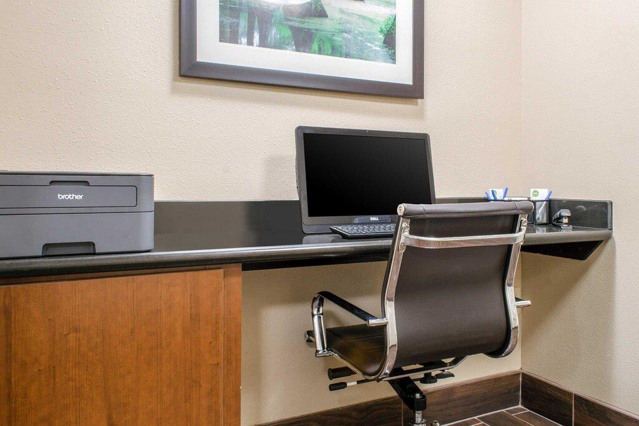 Towneplace Suites By Marriott Hadley Amherst Esterno foto