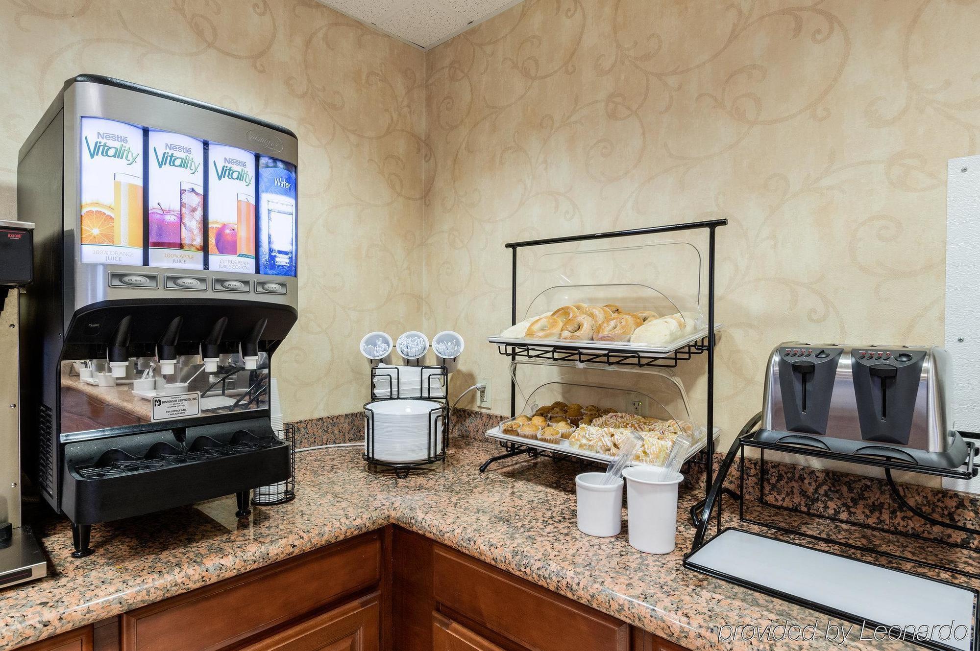 Towneplace Suites By Marriott Hadley Amherst Esterno foto