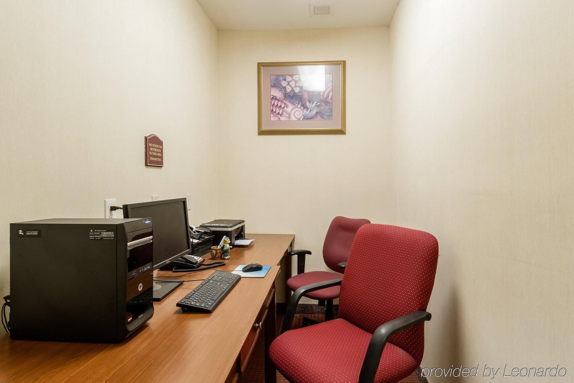 Towneplace Suites By Marriott Hadley Amherst Esterno foto